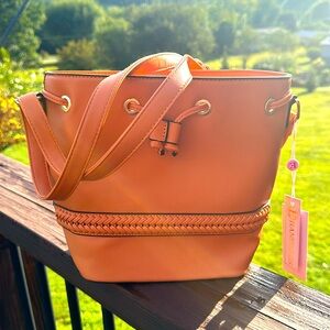 🍑 NEW Beautiful Peach 9x9 Purse. Snap & Cord Closure.
